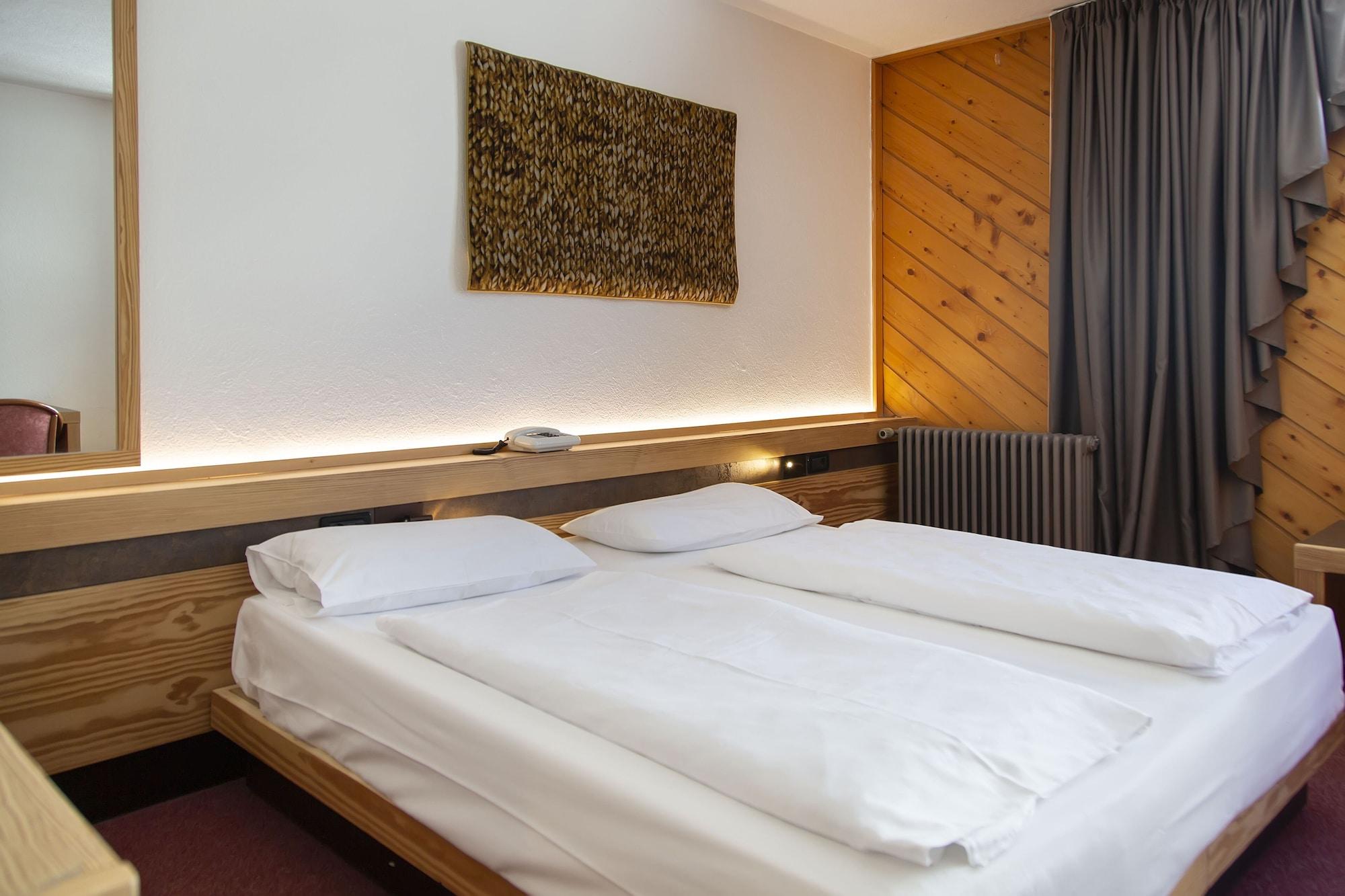Blu Hotel Senales Zirm-Cristal Maso Corto Kültér fotó